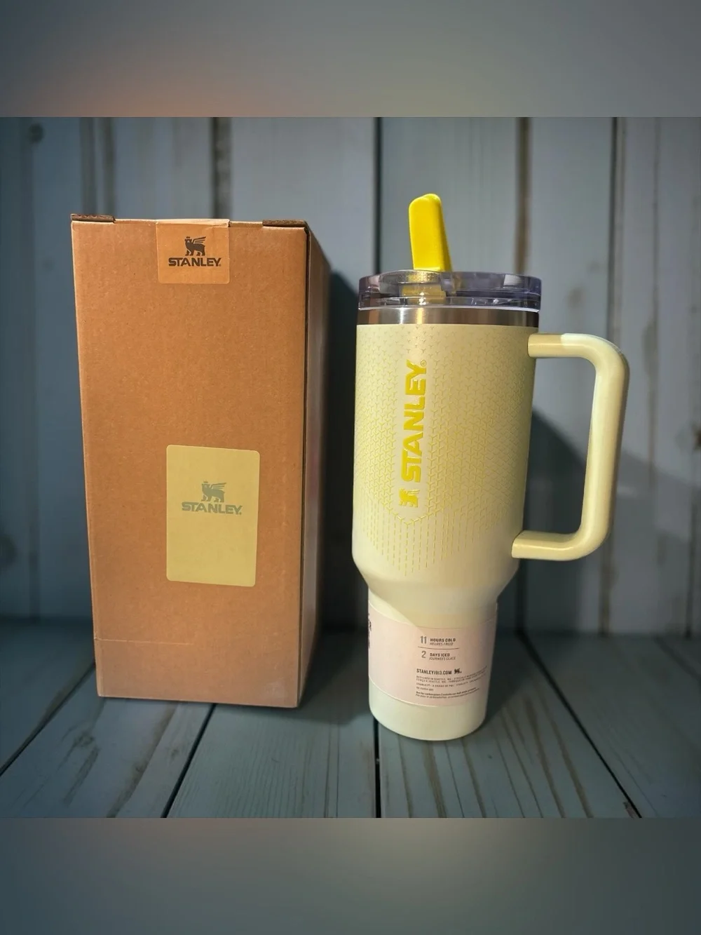 NIB! Stanley Quencher H2.0 FlowState Tumbler 40oz Flip Top Sage Green & Yellow